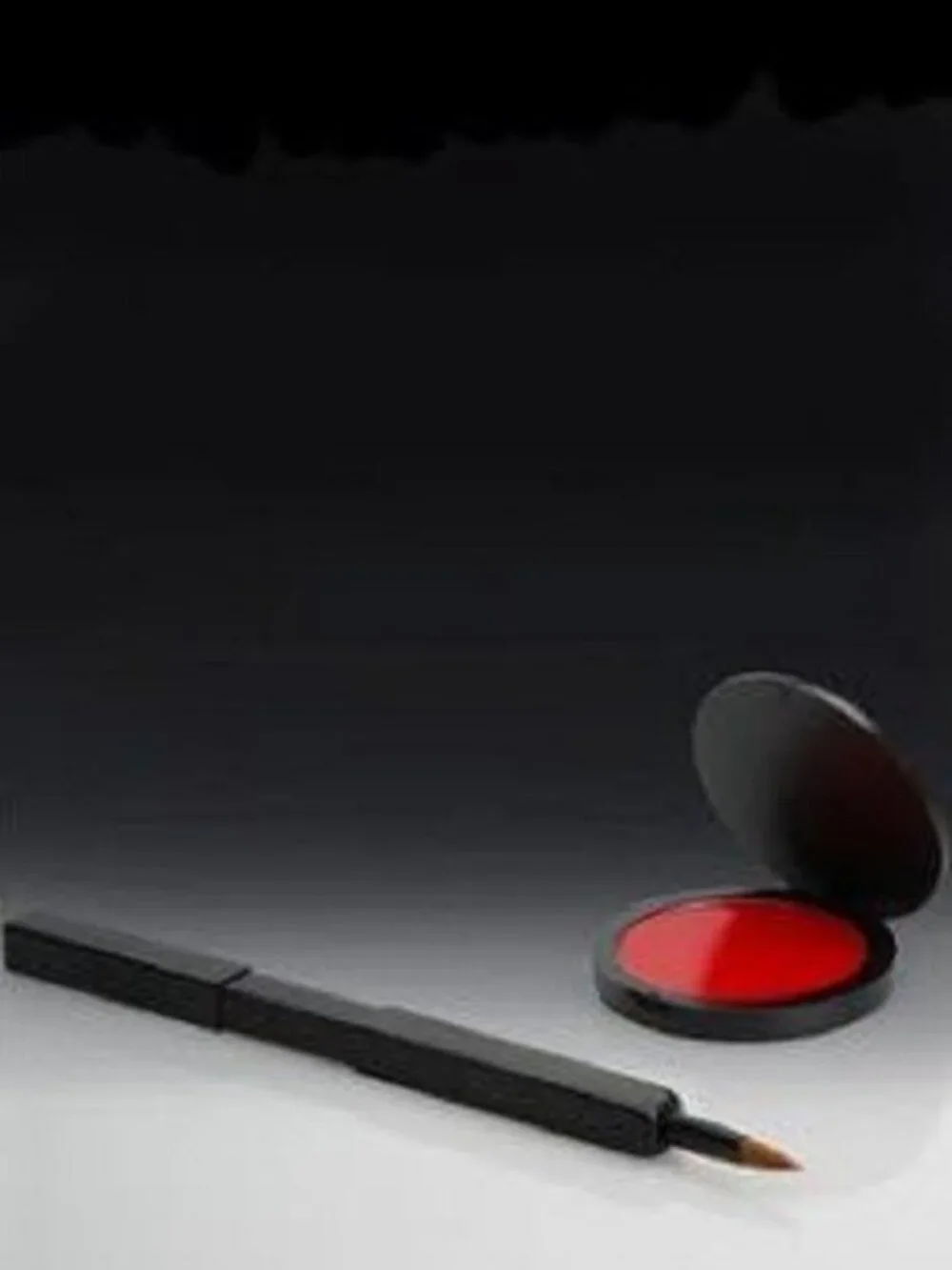 ROCK & REPUBLIC Noir Lip Stain & Retractable Brush - Femme Fatale NWOB